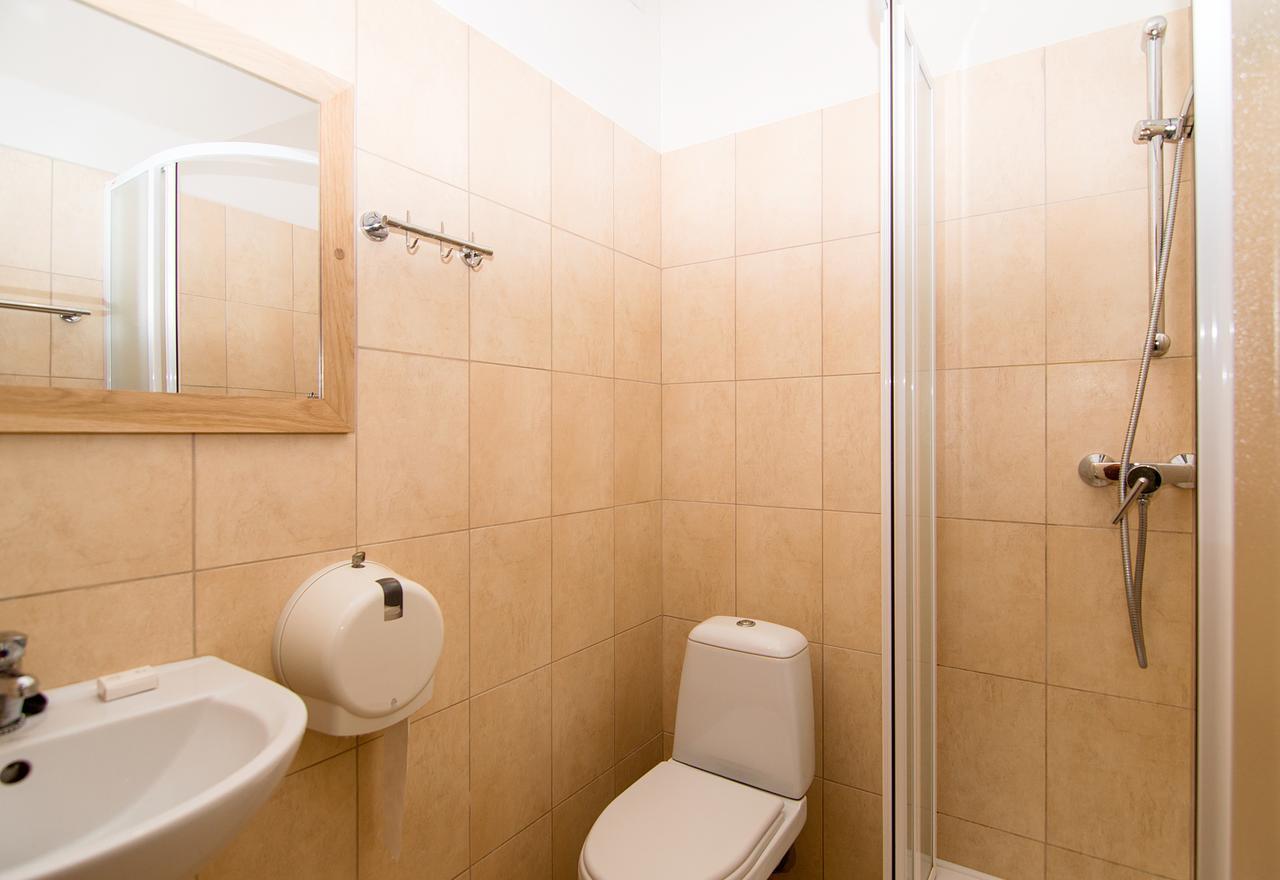 Helmi Hotel Ainazi Bagian luar foto